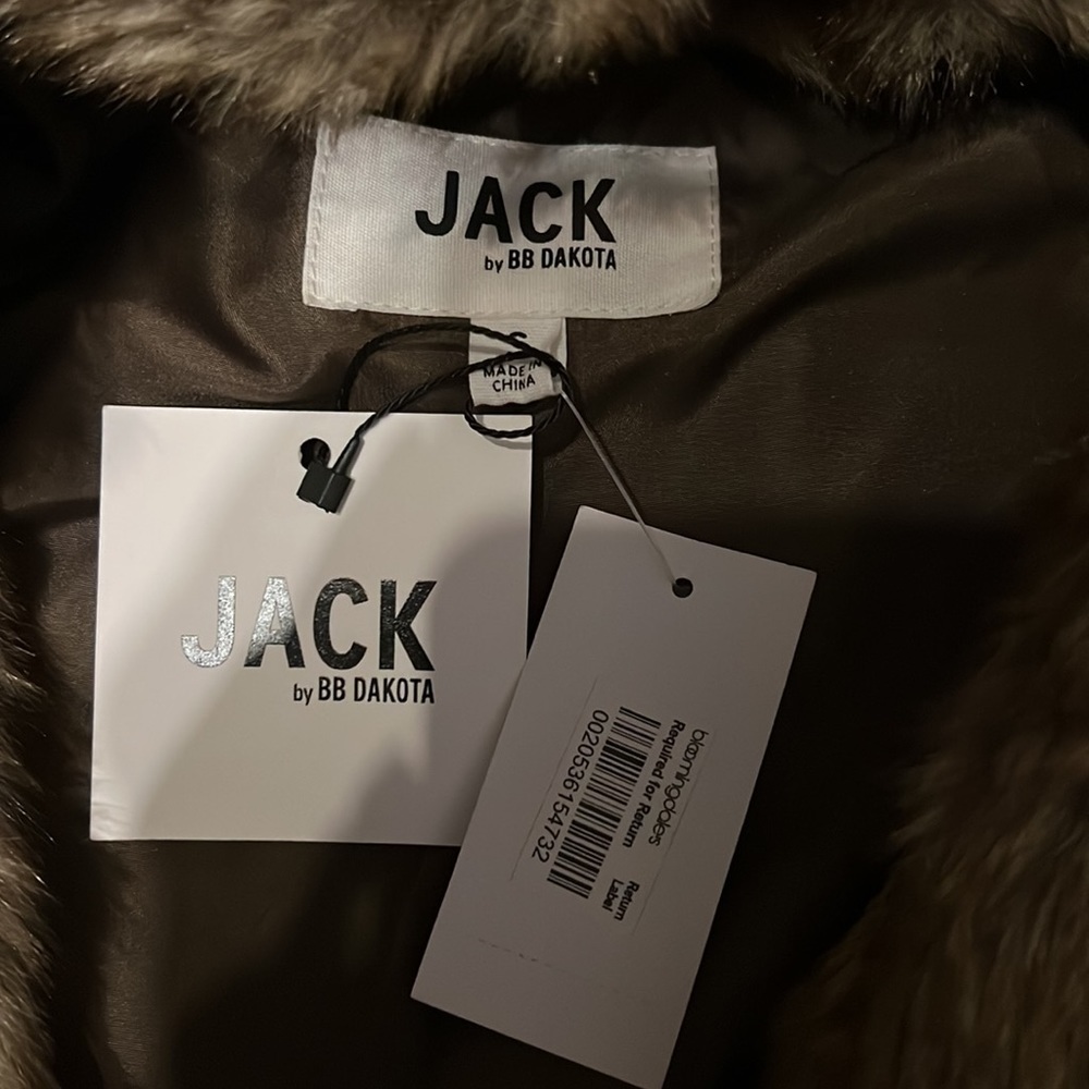 JACK by BB Dakota faux fur vest - Picture 3 of 6